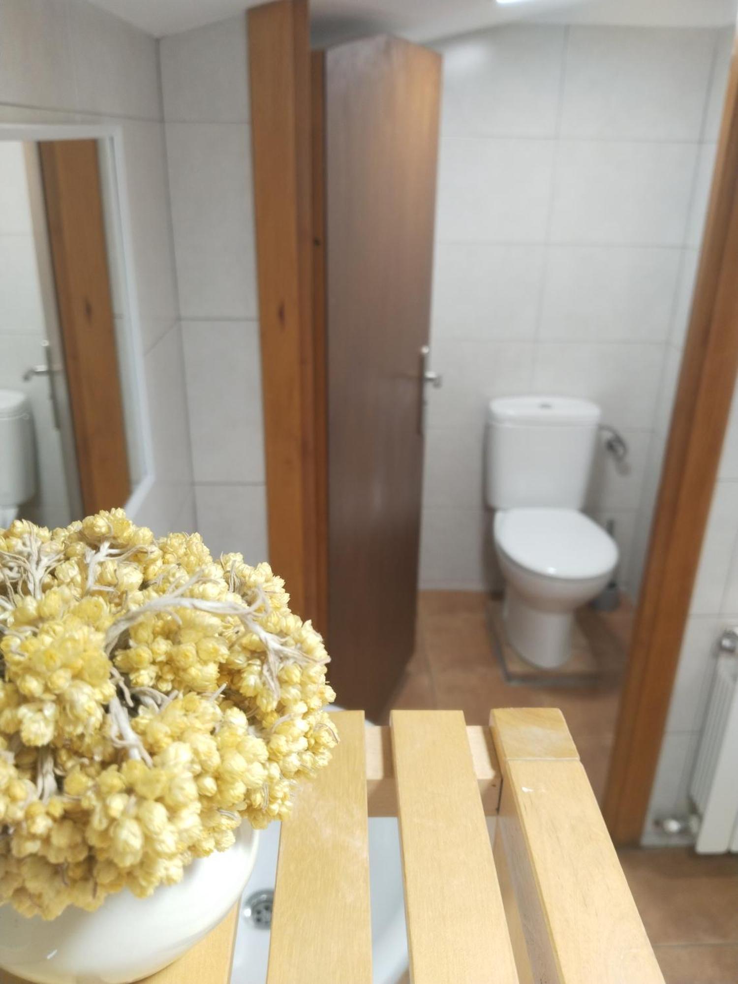 El Refugi Hostel Arboli Bagian luar foto