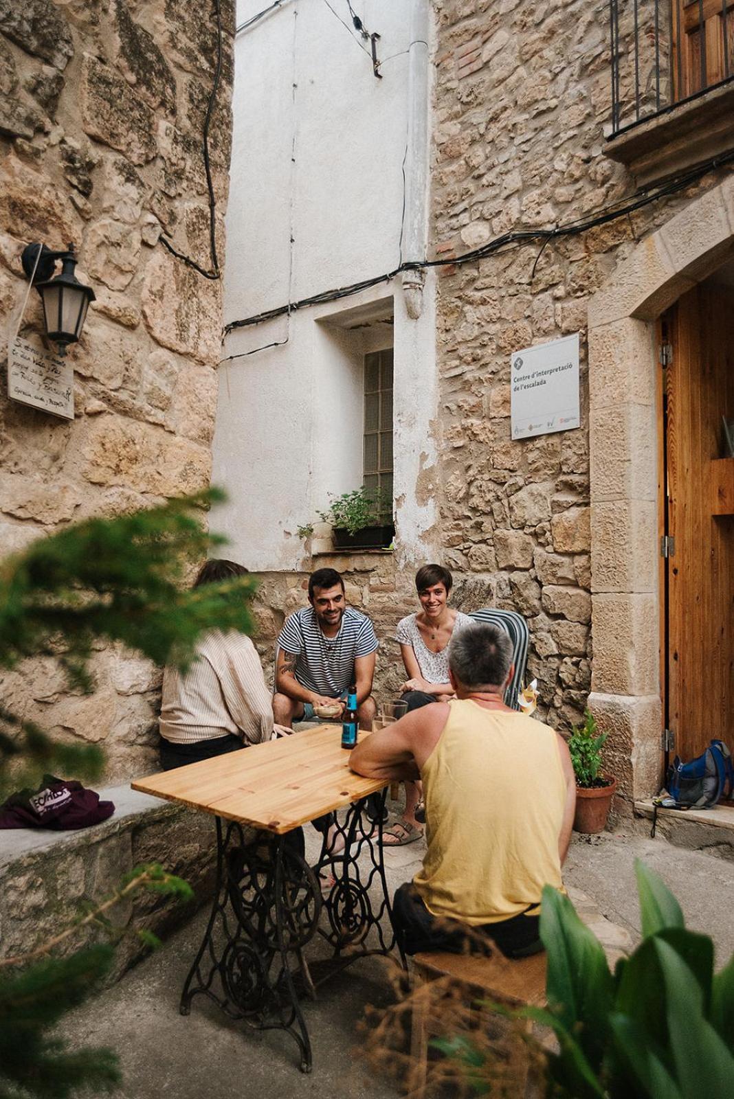 El Refugi Hostel Arboli Bagian luar foto