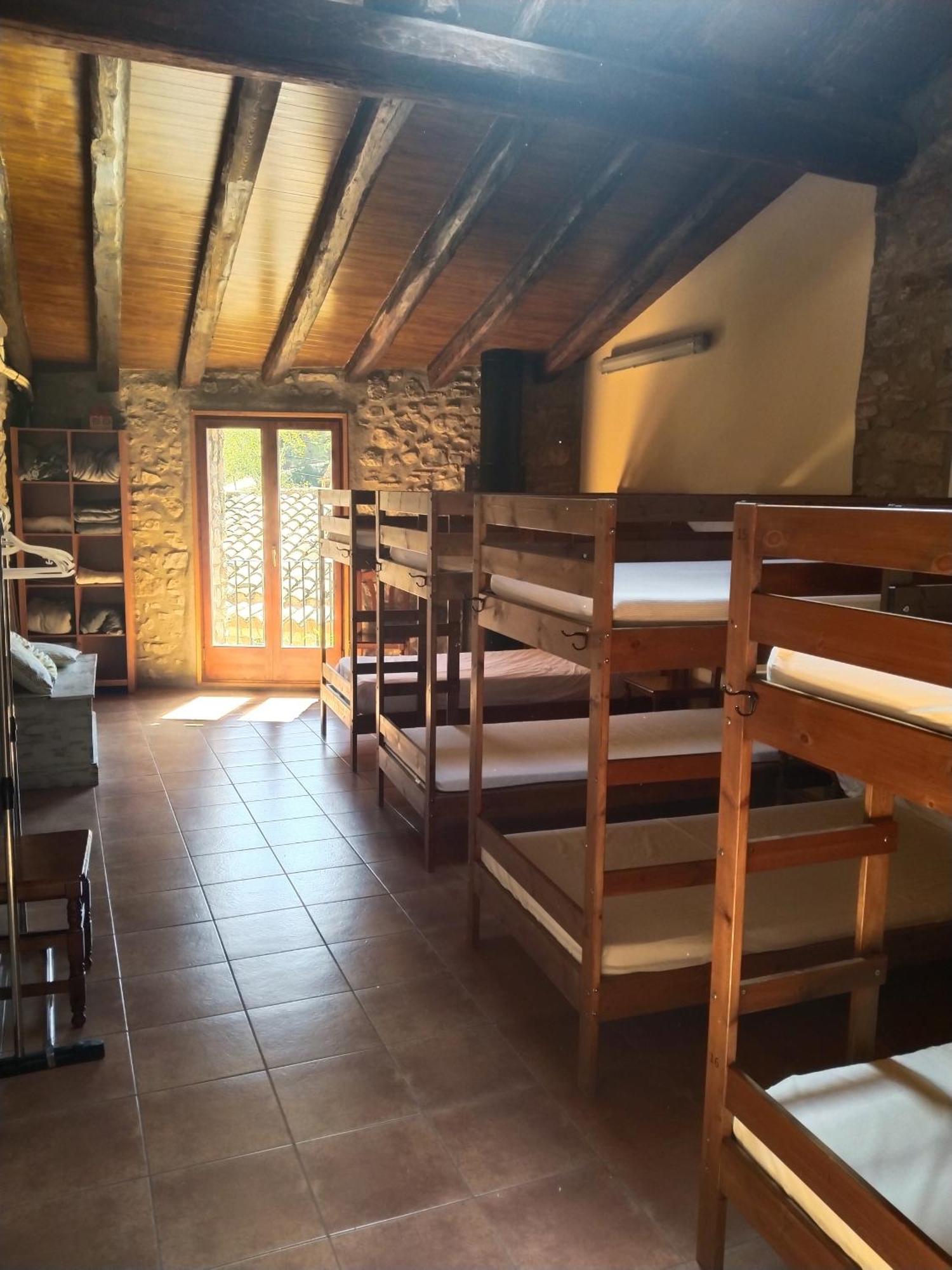 El Refugi Hostel Arboli Bagian luar foto